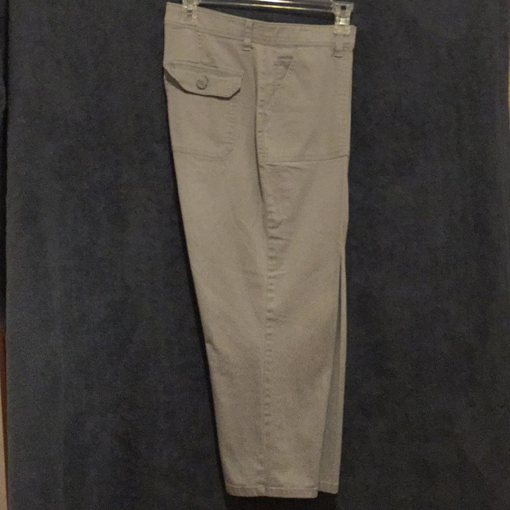 Gloria Vanderbilt Tan crop pants
